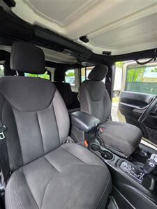 2017 Jeep Wrangler Sport - Photo 18 - Downers Grove, IL 60515
