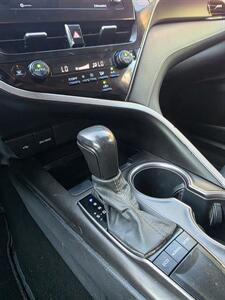 2022 Toyota Camry SE - Photo 17 - Downers Grove, IL 60515