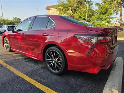 2022 Toyota Camry SE - Photo 6 - Downers Grove, IL 60515
