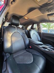 2022 Toyota Camry SE - Photo 12 - Downers Grove, IL 60515