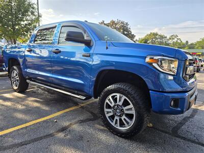 2017 Toyota Tundra SR5   - Photo 8 - Downers Grove, IL 60515