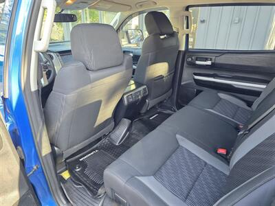 2017 Toyota Tundra SR5   - Photo 12 - Downers Grove, IL 60515
