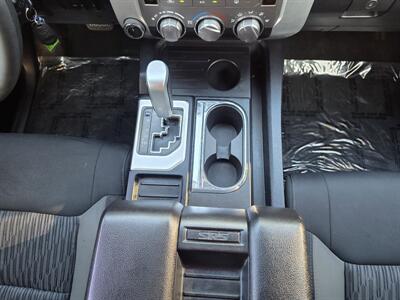 2017 Toyota Tundra SR5   - Photo 21 - Downers Grove, IL 60515