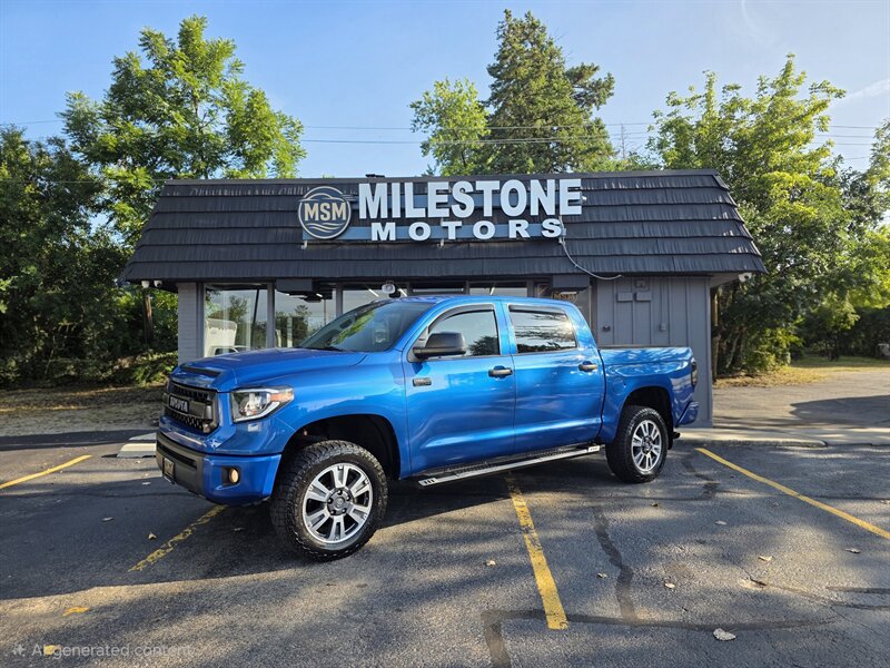 2017 Toyota Tundra SR5  