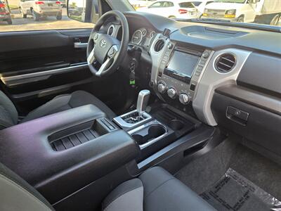 2017 Toyota Tundra SR5   - Photo 16 - Downers Grove, IL 60515
