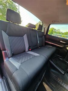 2017 Toyota Tundra SR5   - Photo 15 - Downers Grove, IL 60515