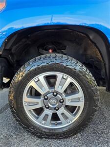 2017 Toyota Tundra SR5   - Photo 27 - Downers Grove, IL 60515