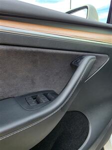 2023 Tesla Model Y Long Range - Photo 27 - Downers Grove, IL 60515