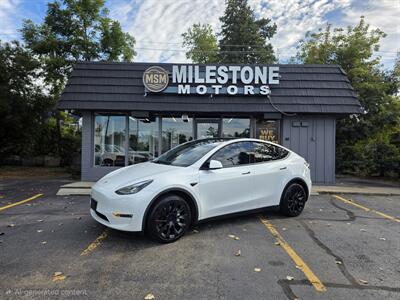 2023 Tesla Model Y Long Range - Photo 1 - Downers Grove, IL 60515