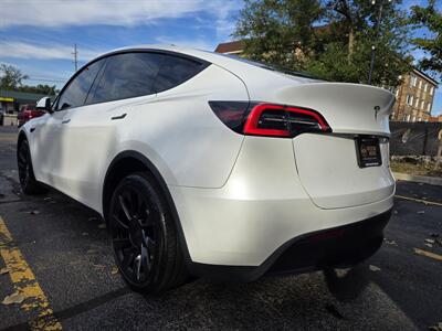2023 Tesla Model Y Long Range - Photo 6 - Downers Grove, IL 60515