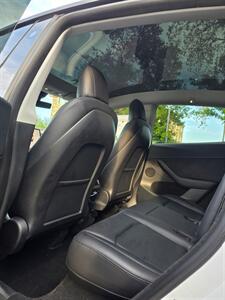 2023 Tesla Model Y Long Range - Photo 10 - Downers Grove, IL 60515