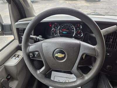 2017 Chevrolet Express 2500   - Photo 17 - Downers Grove, IL 60515