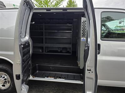 2017 Chevrolet Express 2500   - Photo 20 - Downers Grove, IL 60515