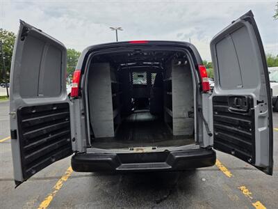 2017 Chevrolet Express 2500   - Photo 21 - Downers Grove, IL 60515