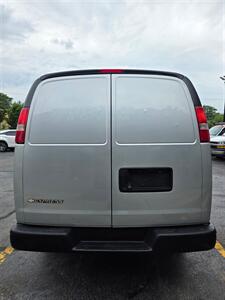 2017 Chevrolet Express 2500   - Photo 26 - Downers Grove, IL 60515
