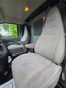 2017 Chevrolet Express 2500   - Photo 8 - Downers Grove, IL 60515