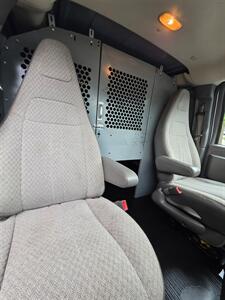 2017 Chevrolet Express 2500   - Photo 9 - Downers Grove, IL 60515