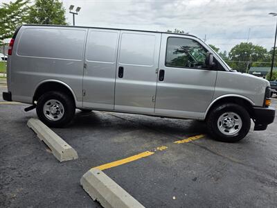 2017 Chevrolet Express 2500   - Photo 27 - Downers Grove, IL 60515