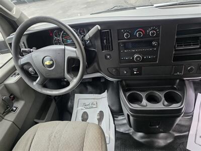 2017 Chevrolet Express 2500   - Photo 14 - Downers Grove, IL 60515