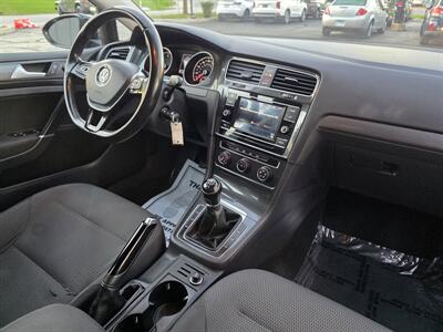 2018 Volkswagen Golf SportWagen TSI S - Photo 13 - Downers Grove, IL 60515