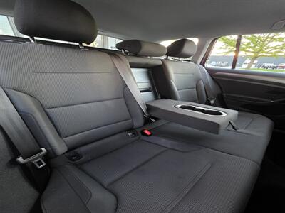 2018 Volkswagen Golf SportWagen TSI S - Photo 12 - Downers Grove, IL 60515