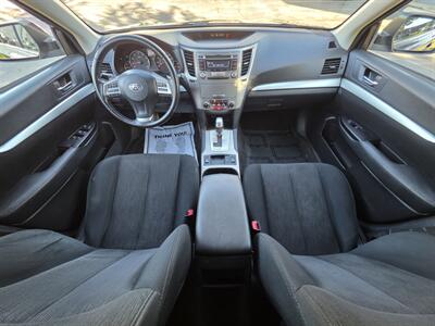 2013 Subaru Outback 2.5i Premium - Photo 15 - Downers Grove, IL 60515