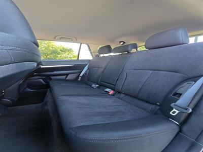 2013 Subaru Outback 2.5i Premium - Photo 10 - Downers Grove, IL 60515