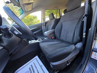 2013 Subaru Outback 2.5i Premium - Photo 8 - Downers Grove, IL 60515
