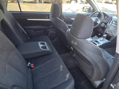 2013 Subaru Outback 2.5i Premium - Photo 11 - Downers Grove, IL 60515