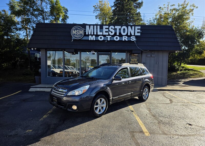 2013 Subaru Outback 2.5i Premium   - Photo 1 - Downers Grove, IL 60515