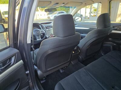 2013 Subaru Outback 2.5i Premium - Photo 9 - Downers Grove, IL 60515