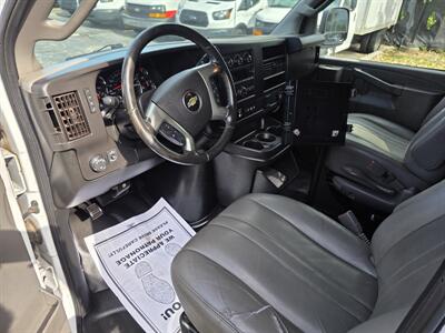 2019 Chevrolet Express 3500 - Photo 10 - Downers Grove, IL 60515