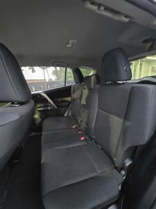 2016 Toyota RAV4 LE - Photo 13 - Downers Grove, IL 60515