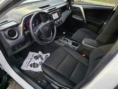 2016 Toyota RAV4 LE - Photo 10 - Downers Grove, IL 60515