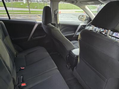 2016 Toyota RAV4 LE - Photo 14 - Downers Grove, IL 60515