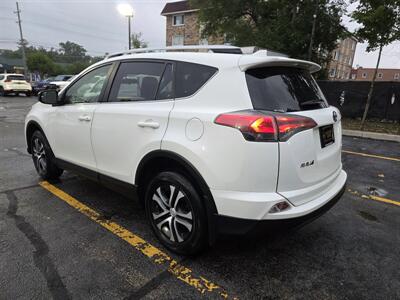 2016 Toyota RAV4 LE - Photo 8 - Downers Grove, IL 60515
