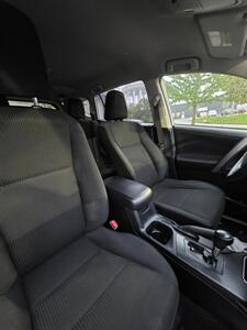 2016 Toyota RAV4 LE - Photo 17 - Downers Grove, IL 60515