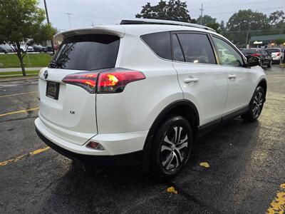 2016 Toyota RAV4 LE - Photo 6 - Downers Grove, IL 60515