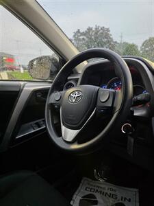 2016 Toyota RAV4 LE - Photo 19 - Downers Grove, IL 60515