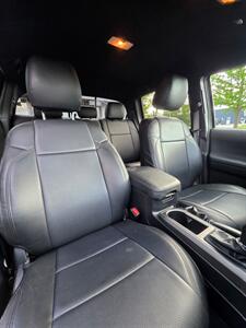 2022 Toyota Tacoma SR V6 - Photo 13 - Downers Grove, IL 60515