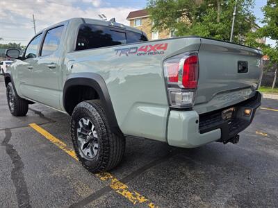 2022 Toyota Tacoma SR V6 - Photo 7 - Downers Grove, IL 60515
