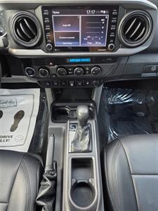 2022 Toyota Tacoma SR V6 - Photo 15 - Downers Grove, IL 60515