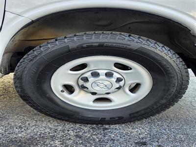 2020 Chevrolet Express 2500   - Photo 23 - Downers Grove, IL 60515