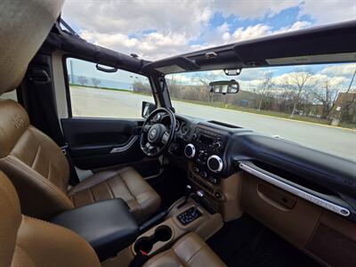 2012 Jeep Wrangler Unlimited Sahara   - Photo 24 - Downers Grove, IL 60515
