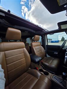 2012 Jeep Wrangler Unlimited Sahara   - Photo 25 - Downers Grove, IL 60515