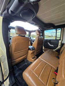 2012 Jeep Wrangler Unlimited Sahara   - Photo 22 - Downers Grove, IL 60515