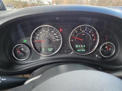 2012 Jeep Wrangler Unlimited Sahara   - Photo 30 - Downers Grove, IL 60515