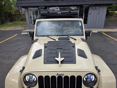 2012 Jeep Wrangler Unlimited Sahara   - Photo 11 - Downers Grove, IL 60515