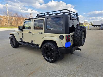 2012 Jeep Wrangler Unlimited Sahara   - Photo 19 - Downers Grove, IL 60515