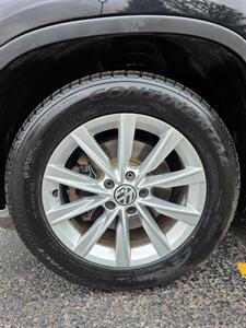 2014 Volkswagen Tiguan S 4Motion - Photo 37 - Downers Grove, IL 60515